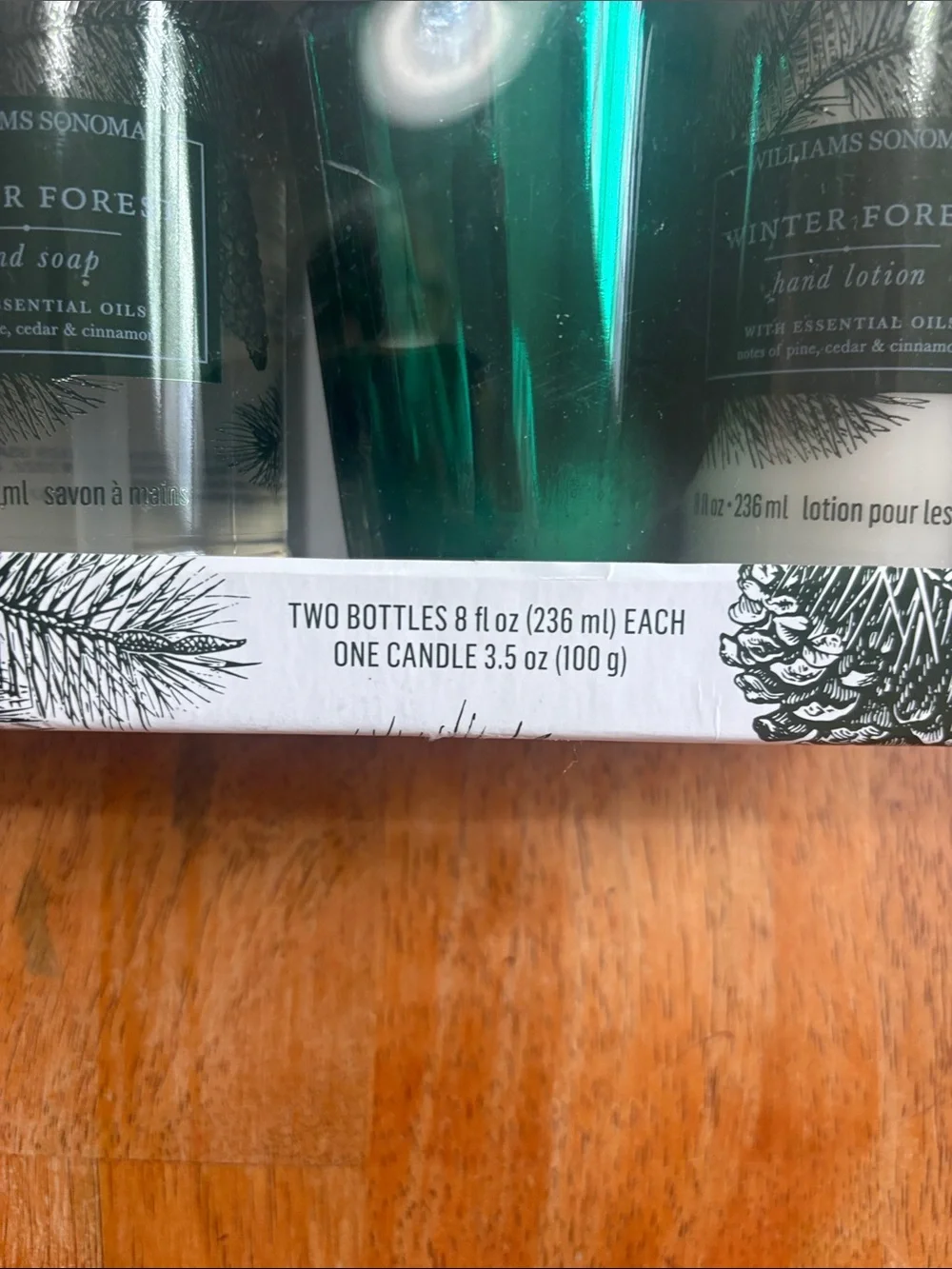 NEW IN BOX WILLIAMS SONOMA GUEST SET